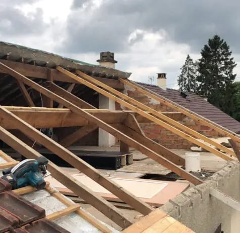 Travaux de charpente bois en rénovation