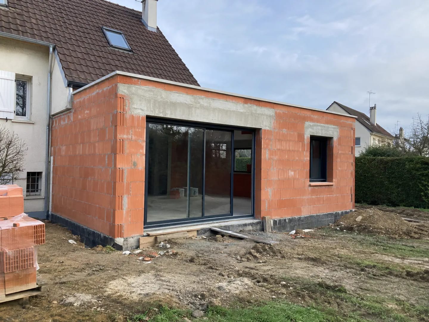 Extension de maison réalisée en brique