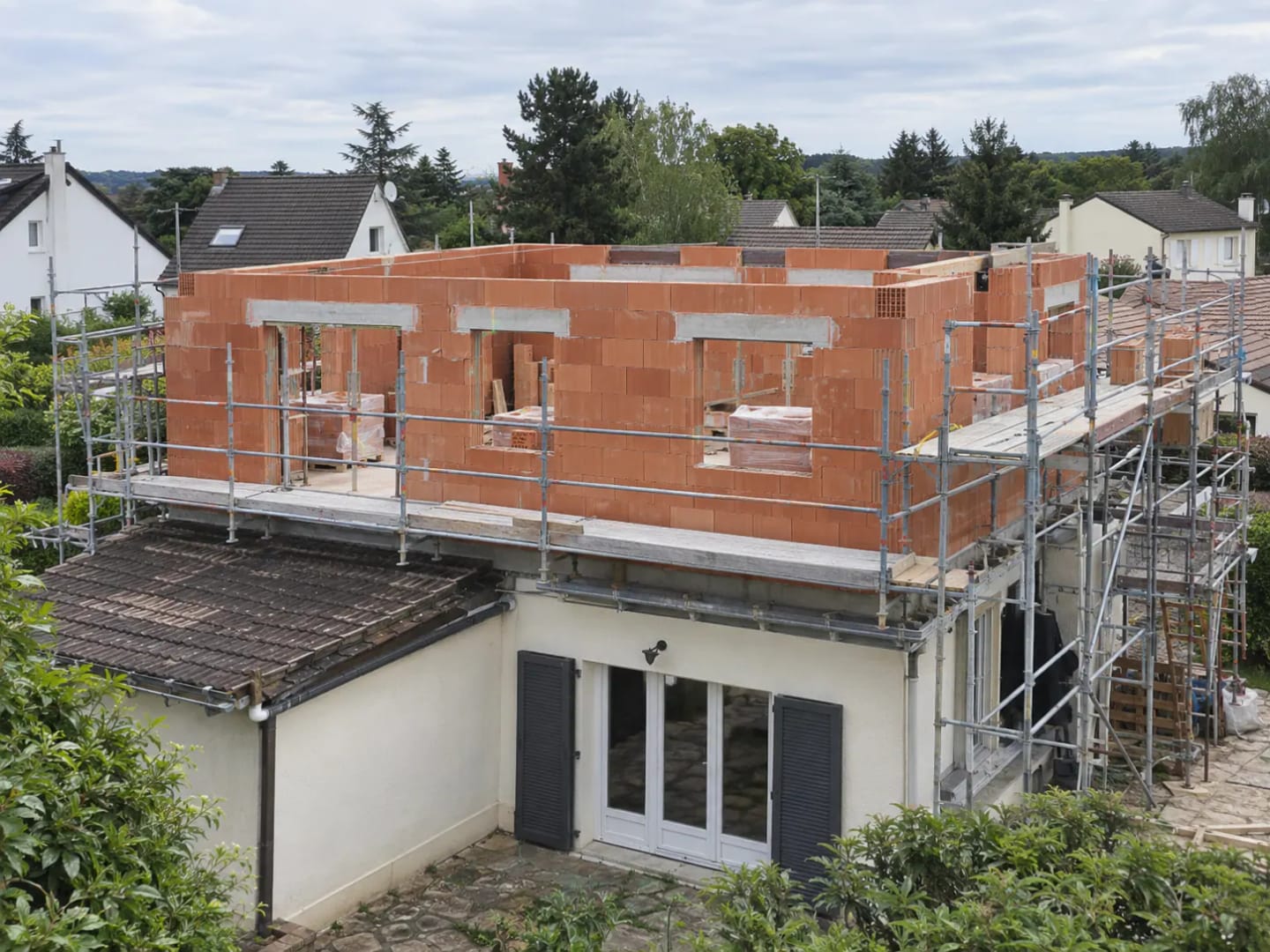 Surélévation d’une maison en brique